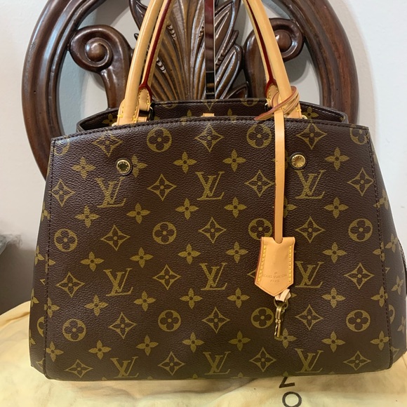 Louis Vuitton Handbags - Louis Vuitton Montaigne MM SOLD 🍀🍀🍀
